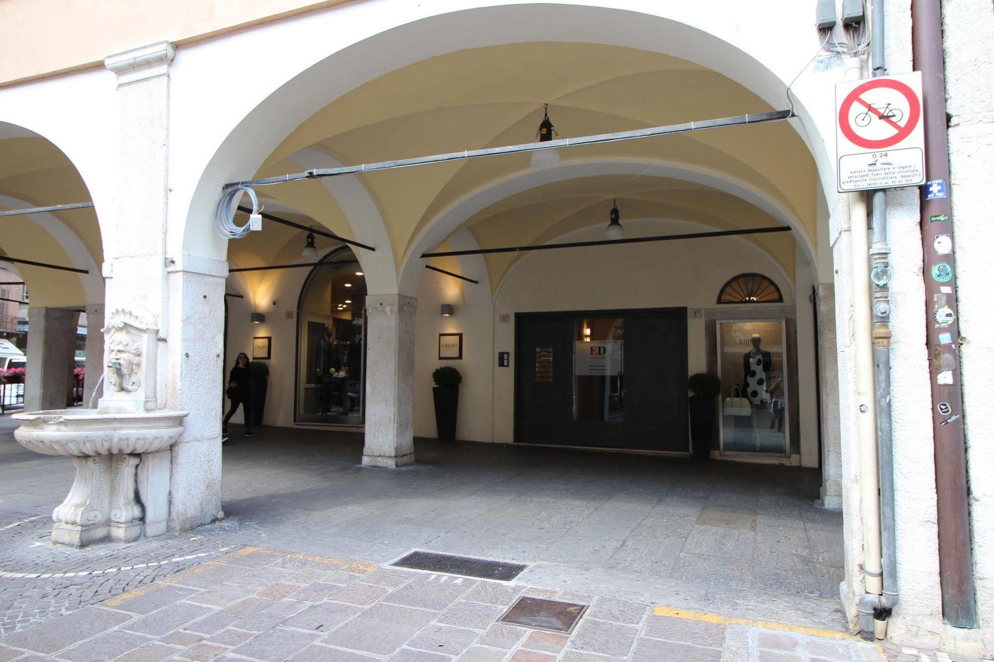 Eleganti Dimore Brescia Exteriör bild